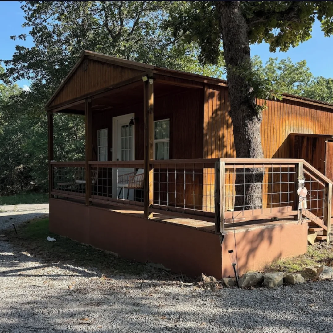 Frigg's cabin exterior